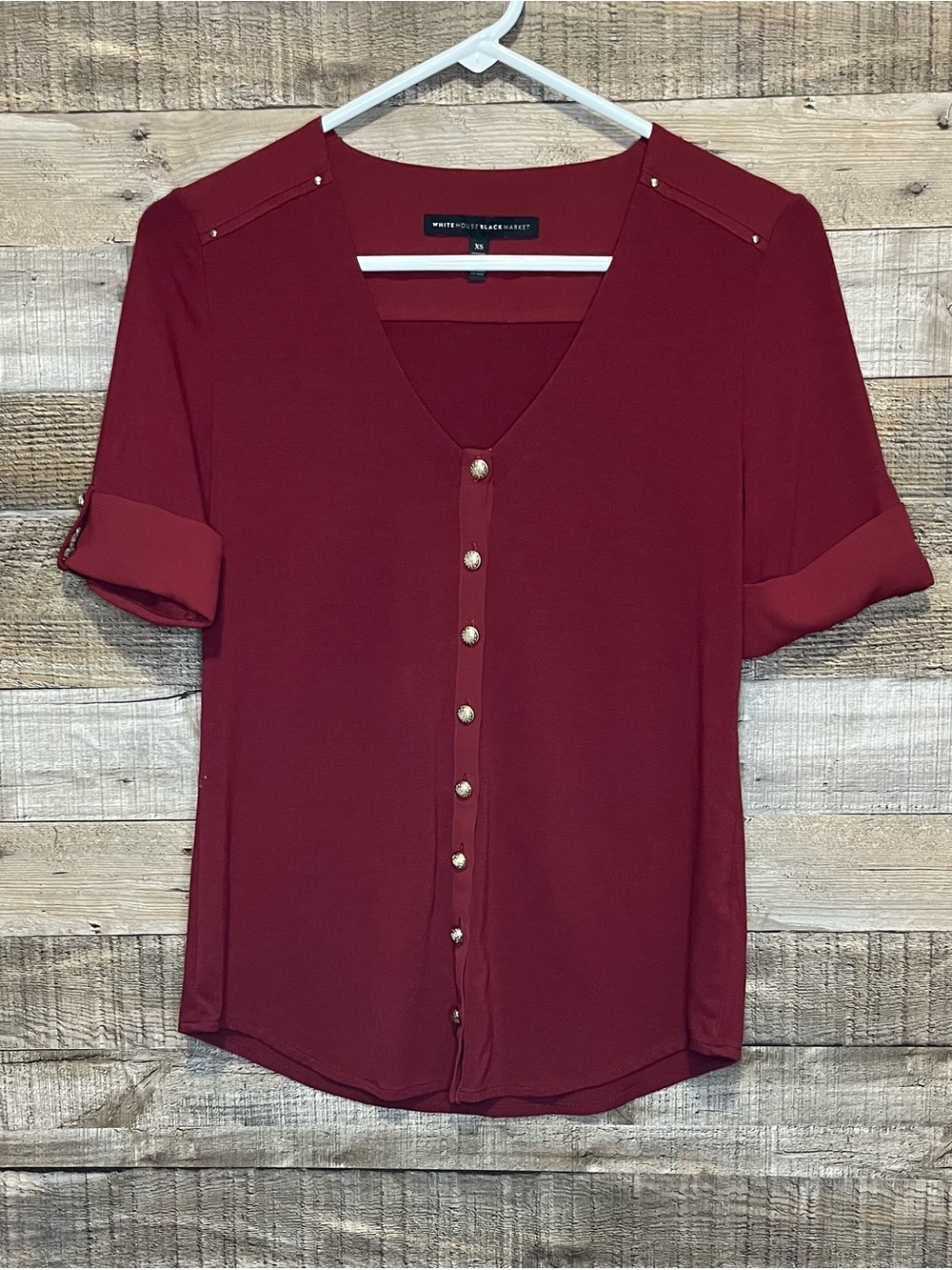 WHBM Maroon Utility Tee v-shaped top.
Elbow sleeve utility